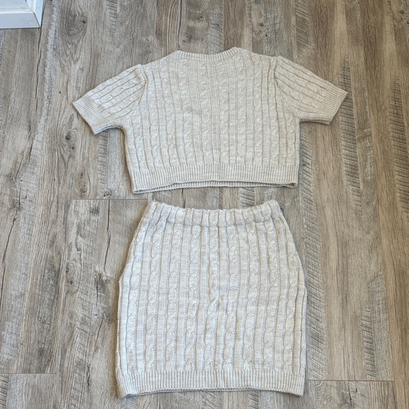 Cable Knit Crop Top and High Waisted Skirt Set - Picture 2 of 3